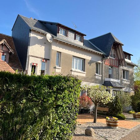 Mont-près-Chambord Logis Hotel Le Saint Florent מראה חיצוני תמונה
