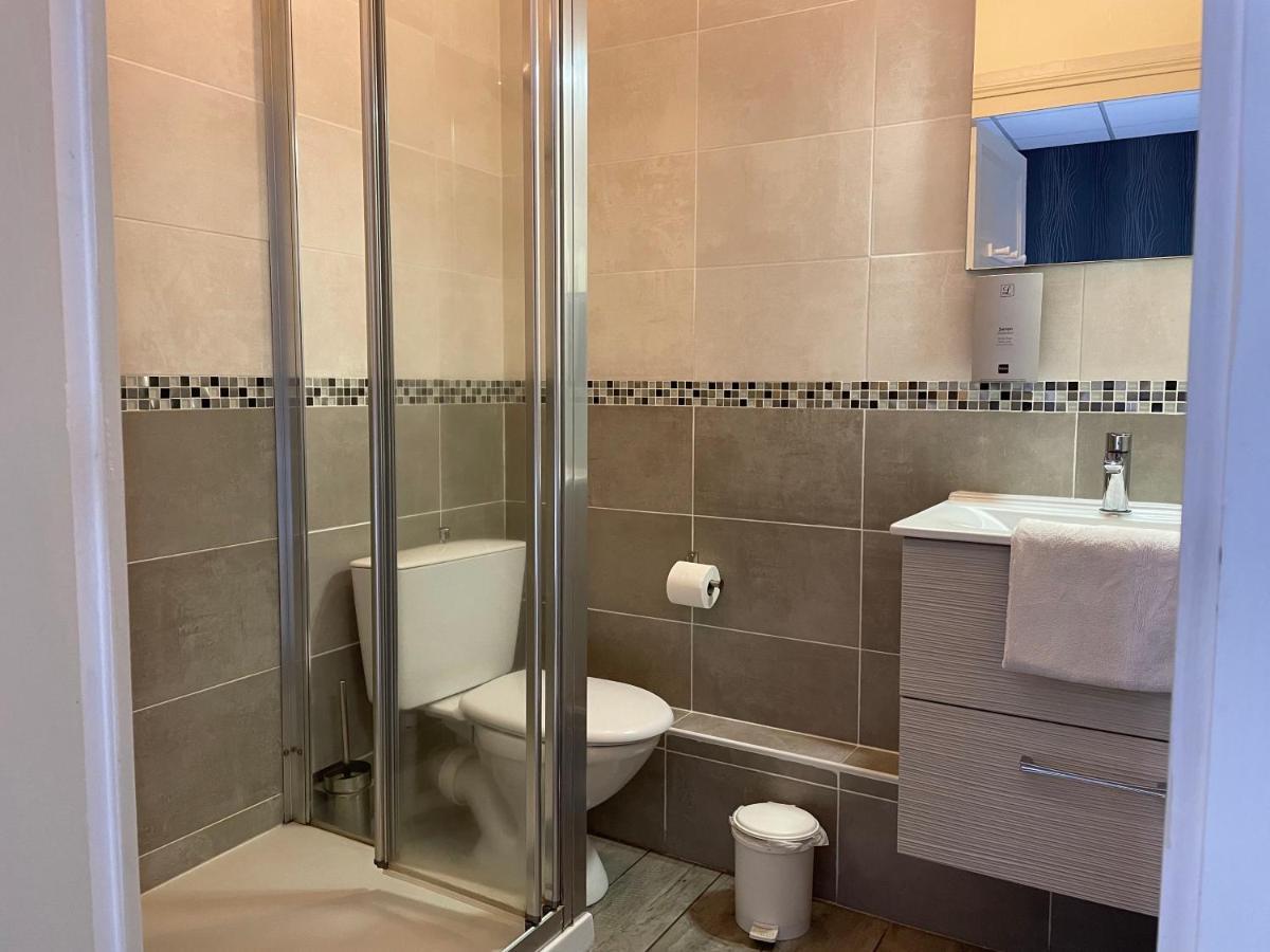 Mont-près-Chambord Logis Hotel Le Saint Florent מראה חיצוני תמונה