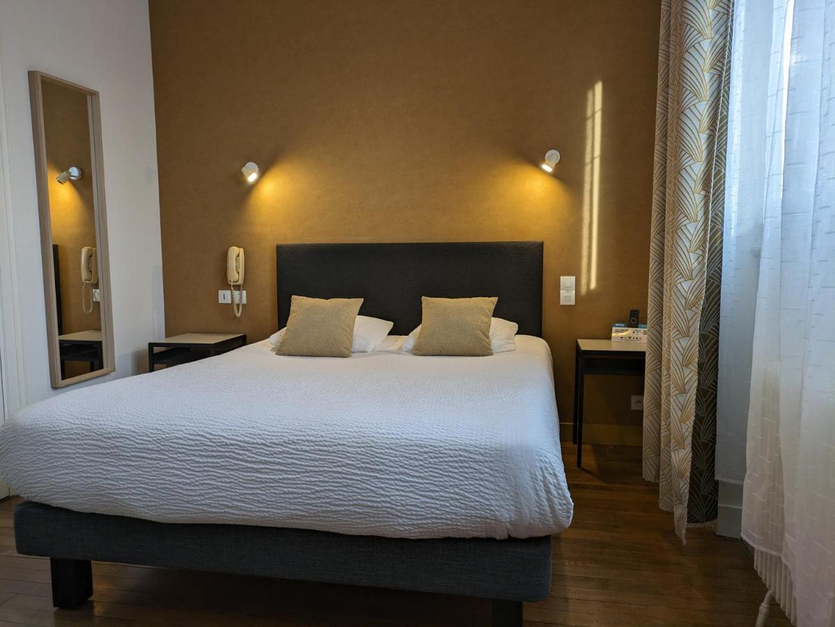 Mont-près-Chambord Logis Hotel Le Saint Florent מראה חיצוני תמונה