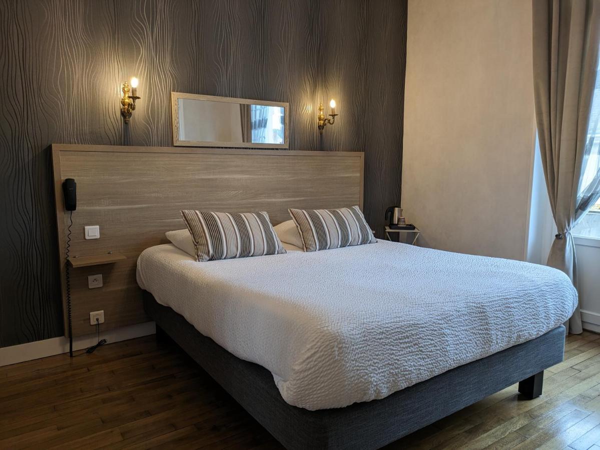 Mont-près-Chambord Logis Hotel Le Saint Florent מראה חיצוני תמונה