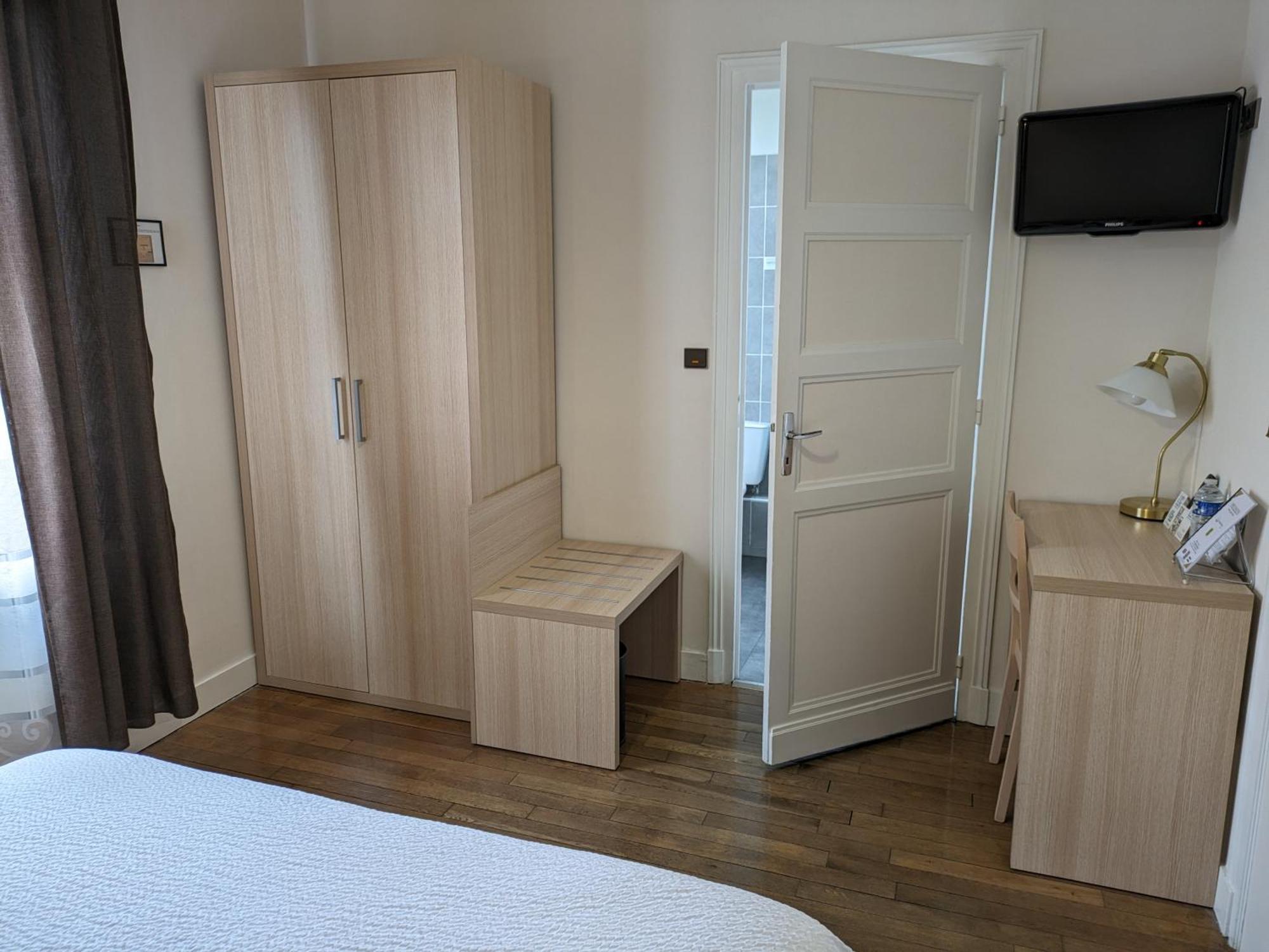 Mont-près-Chambord Logis Hotel Le Saint Florent מראה חיצוני תמונה