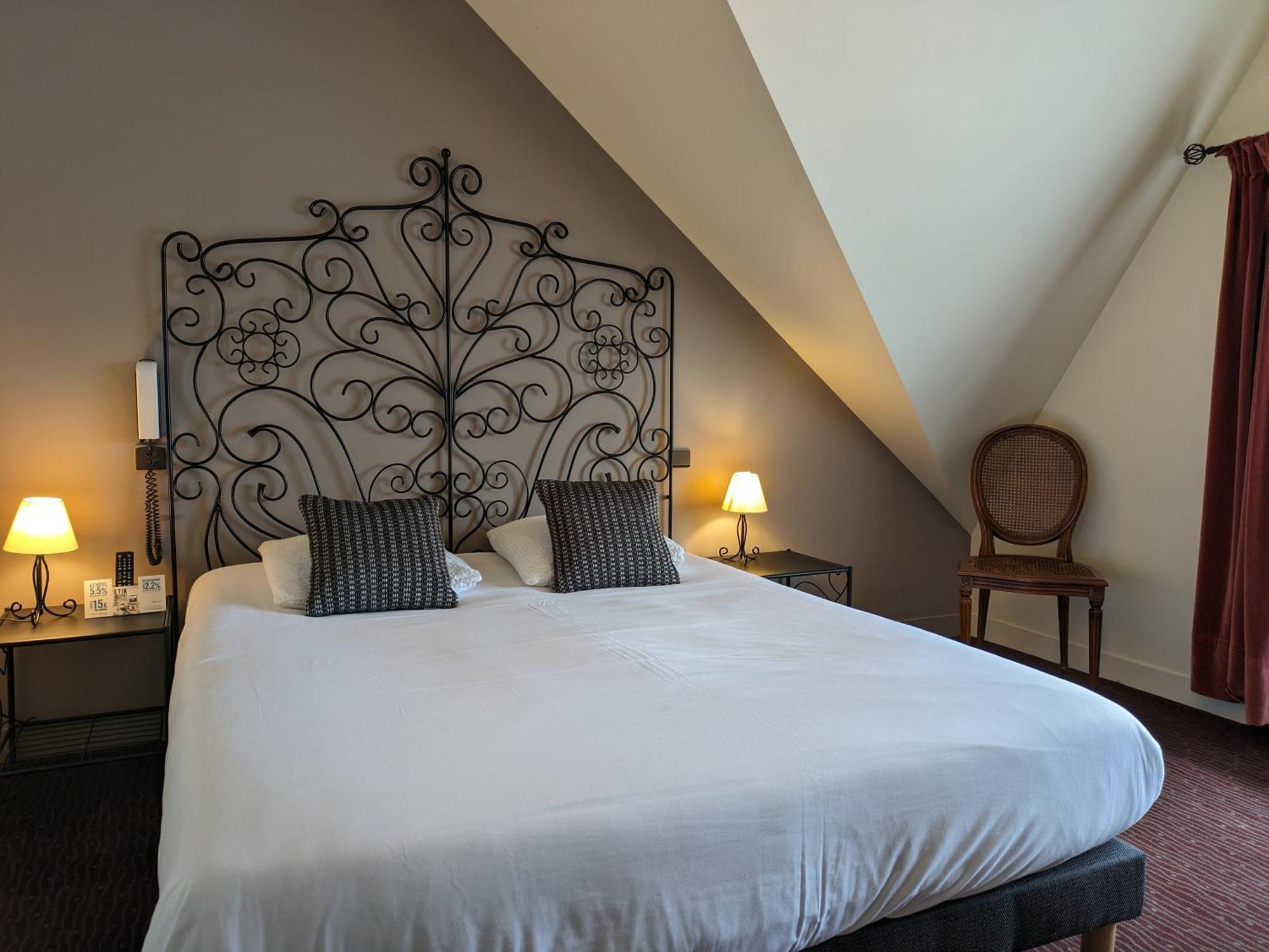 Mont-près-Chambord Logis Hotel Le Saint Florent מראה חיצוני תמונה