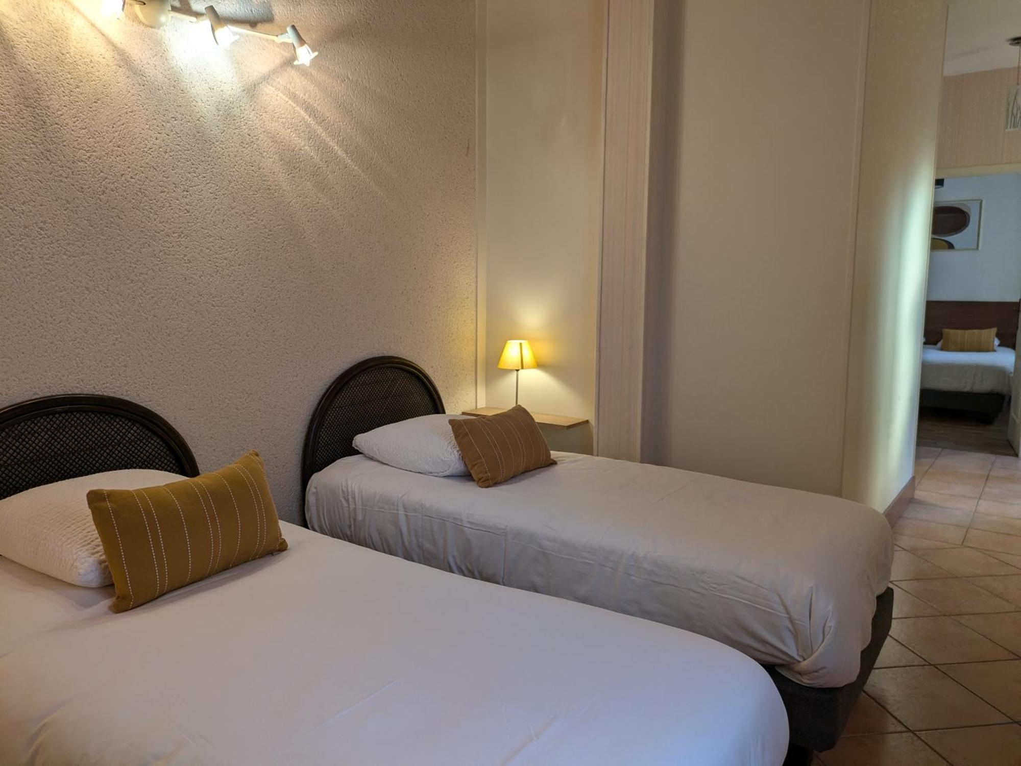 Mont-près-Chambord Logis Hotel Le Saint Florent מראה חיצוני תמונה